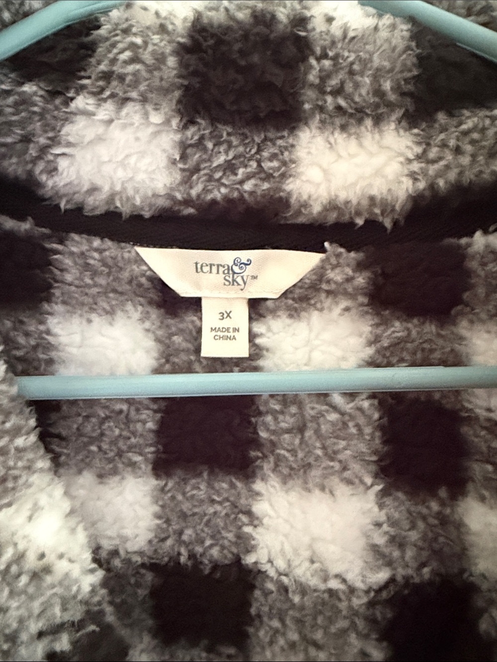 Terra & Sky Black and White Buffalo Plaid Sherpa Pullover NWT - Picture 2 of 4